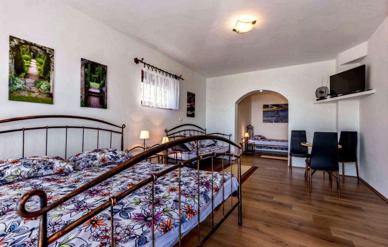 Apartment Anika Кострена Экстерьер фото